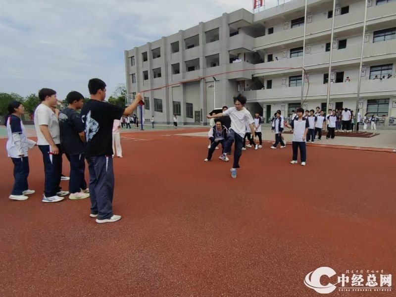 1748412493962646.jpg 2.jpg