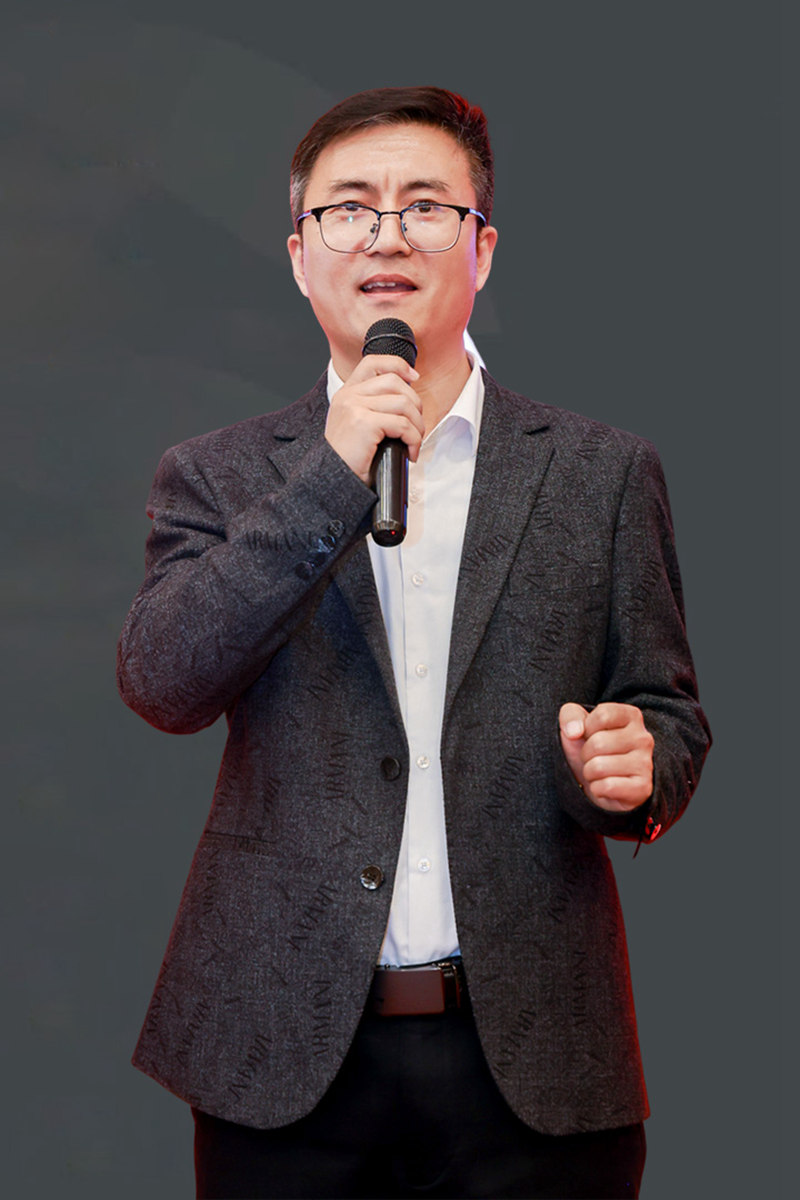 1752673588275261.jpg 王海珠 单人照 背景单色副本_副本.jpg