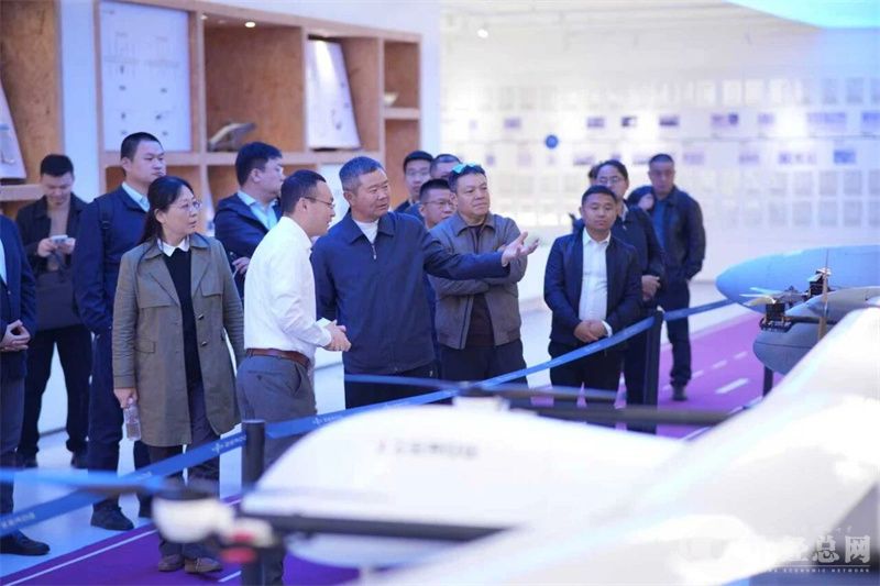 1762783138706064.jpg 李建零重力.jpg