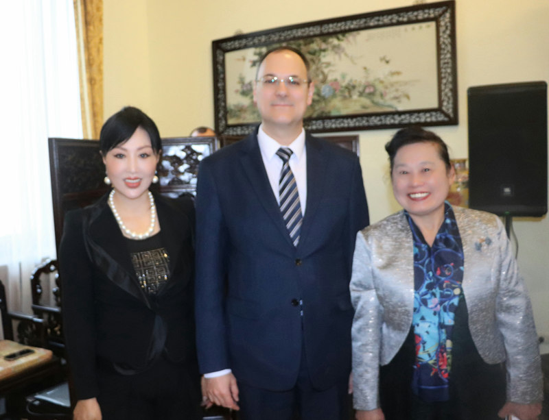 1763870396540521.jpg 3.jpg