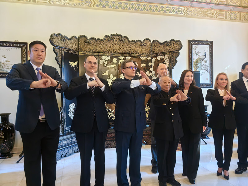 1763870425564949.jpg 8.jpg